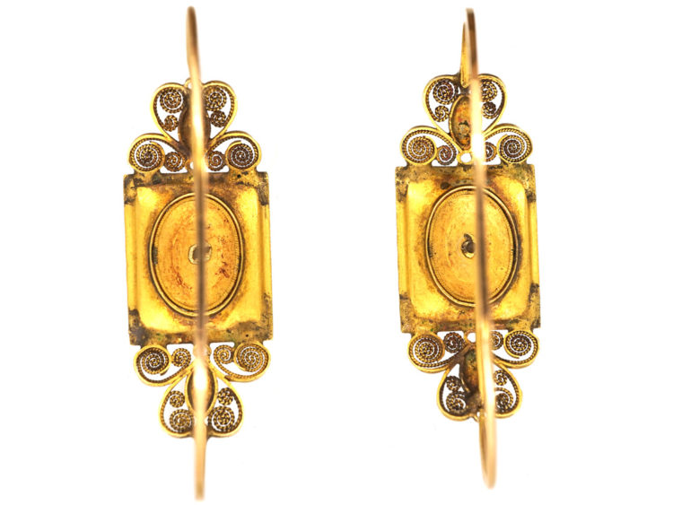 French Early 19th Century 18ct Gold Poissarde Earrings