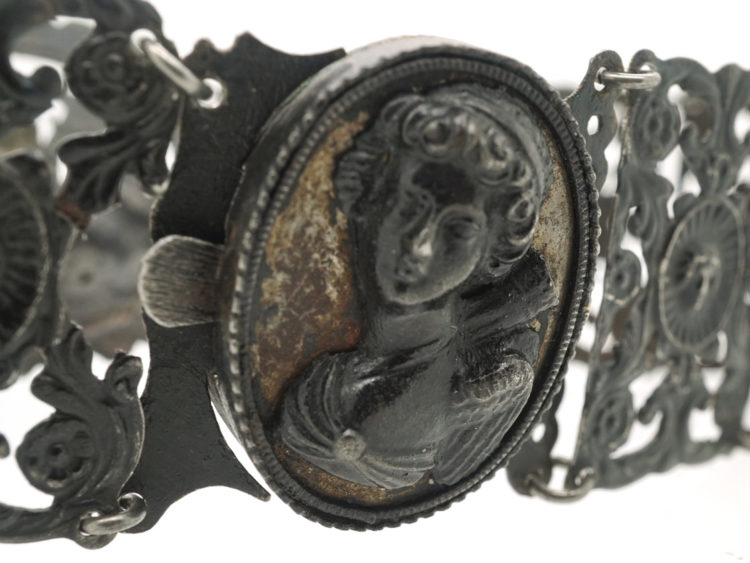 Berlin Iron Collar