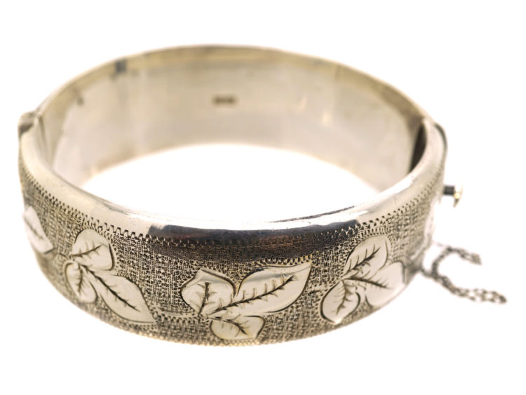 Silver Bangle with Strawberry Leaf Engraved Motif