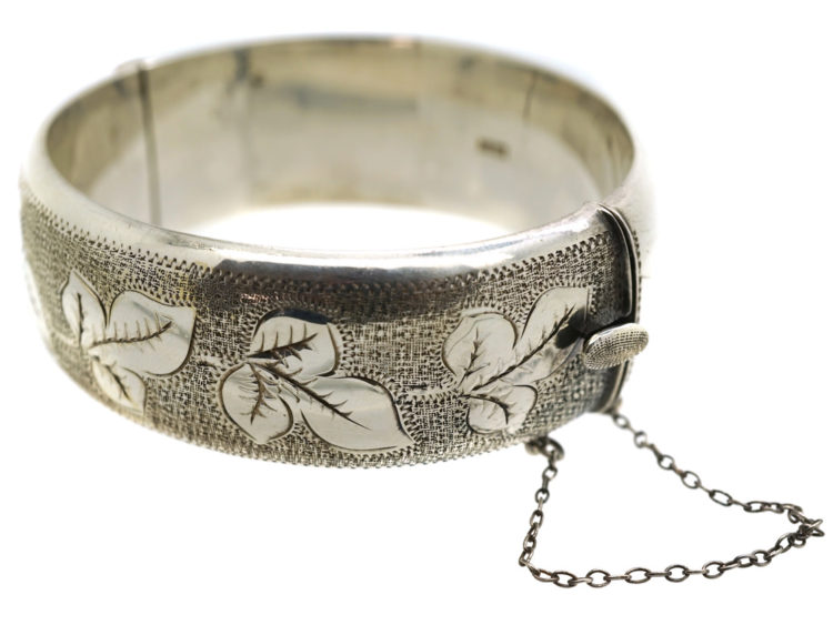 Silver Bangle with Strawberry Leaf Engraved Motif