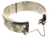 Silver Bangle with Strawberry Leaf Engraved Motif