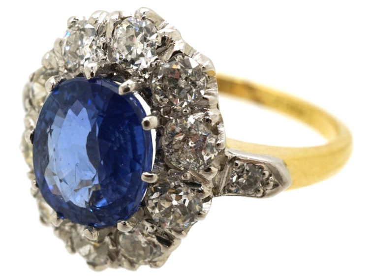 18ct Gold Large Sapphire & Diamond Cluster Ring with Diamond Set Shoulders