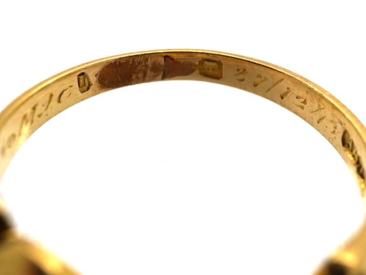 Edwardian 18ct Gold Five Stone Diamond Ring with Scalloped Edge