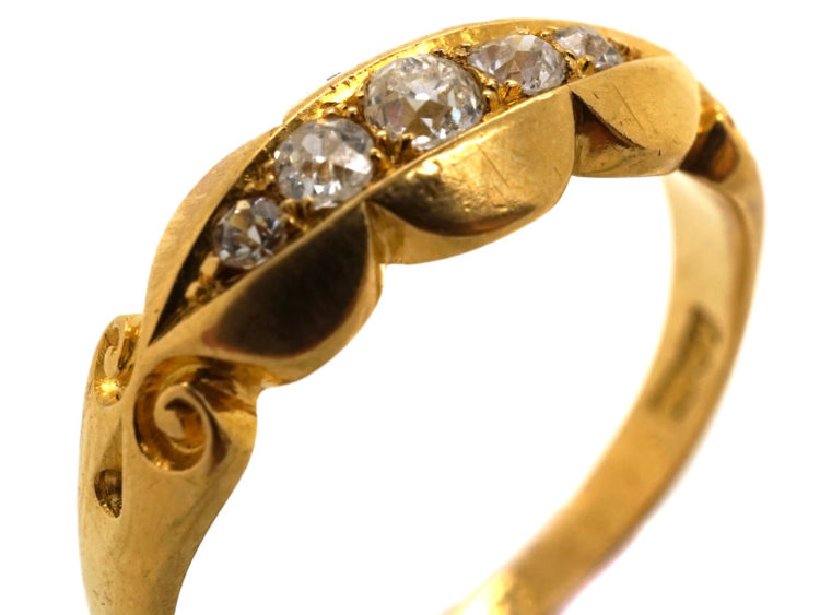 Edwardian 18ct Gold Five Stone Diamond Ring with Scalloped Edge