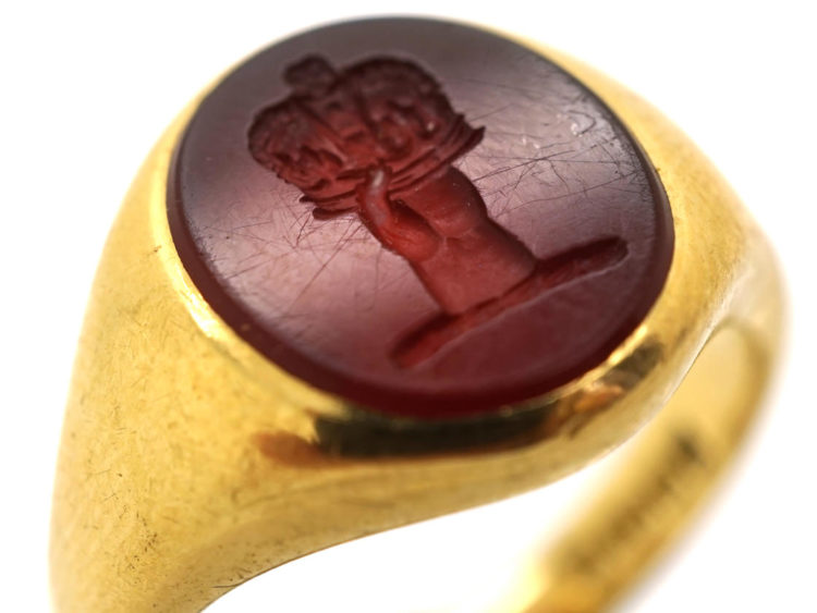 Victorian 18ct Gold Signet Ring set with a Carnelian Crest Intaglio