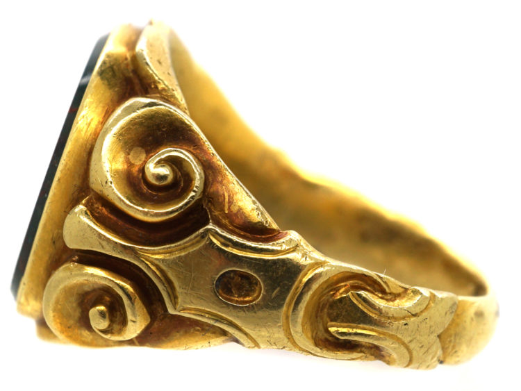 Victorian 18ct Gold & Bloodstone Signet Ring