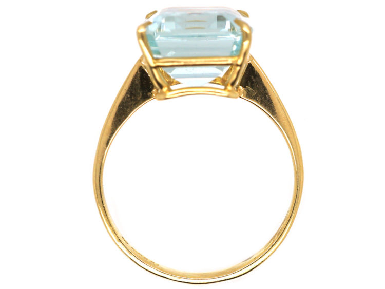 18ct Gold & Rectangular Aquamarine Ring
