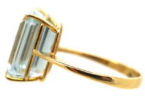 18ct Gold & Rectangular Aquamarine Ring