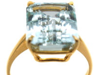 18ct Gold & Rectangular Aquamarine Ring