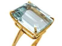 18ct Gold & Rectangular Aquamarine Ring