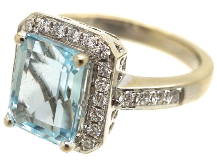 18ct White Gold, Aquamarine & Diamond Rectangular Ring with Diamond Set Shoulders