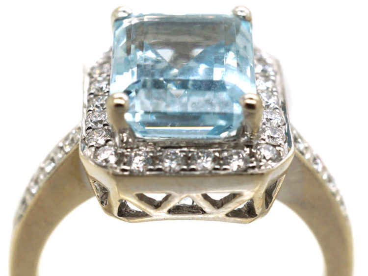 18ct White Gold, Aquamarine & Diamond Rectangular Ring with Diamond Set Shoulders