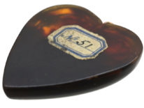 Victorian Tortoiseshell Pique Heart Pendant with Flowers Motif