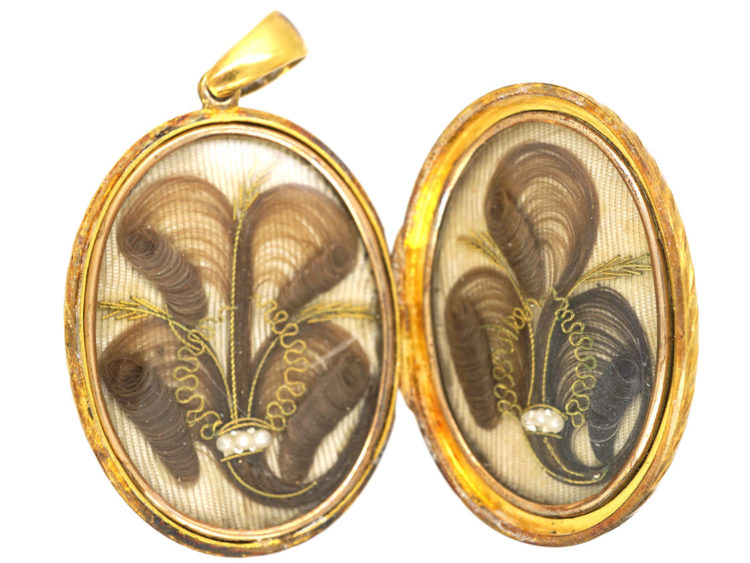 Victorian 18ct Oval Locket with Star & Natural Split Pearl Design