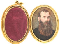 Victorian 15ct Gold Oval Locket with Garter Design