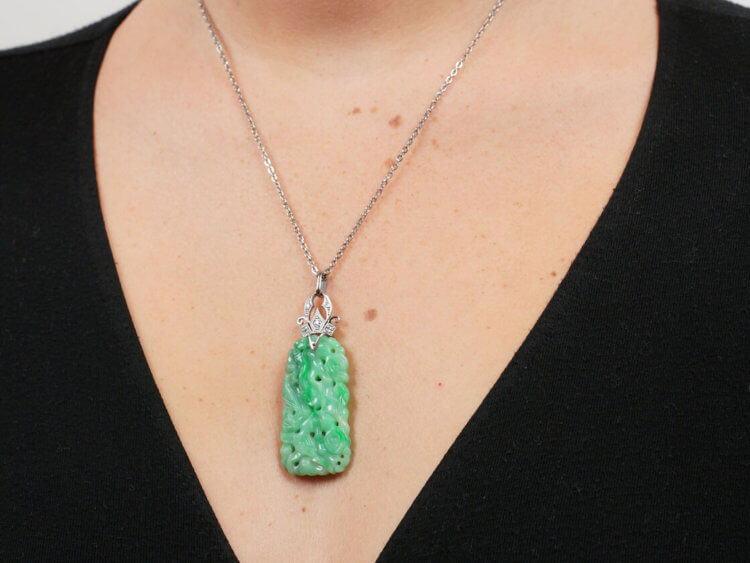 Art Deco 18ct White Gold & Carved Jade Pendant on a White Gold Chain