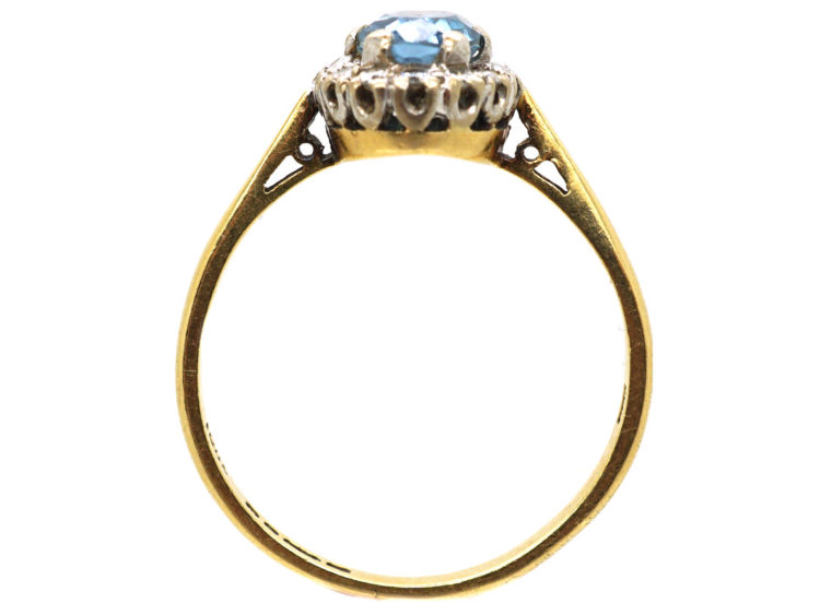 18ct Gold Aquamarine & Diamond Oval Cluster Ring