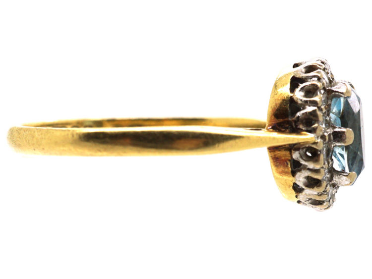 18ct Gold Aquamarine & Diamond Oval Cluster Ring