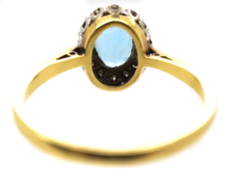 18ct Gold Aquamarine & Diamond Oval Cluster Ring