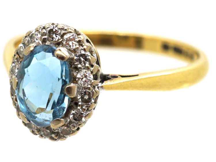 18ct Gold Aquamarine & Diamond Oval Cluster Ring