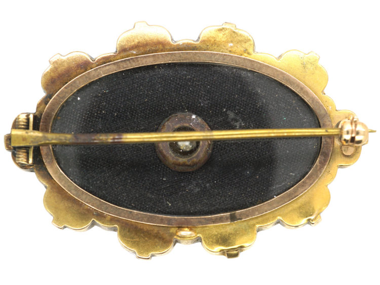 Victorian 15ct Gold Oval Brooch Brooch set with a Diamond