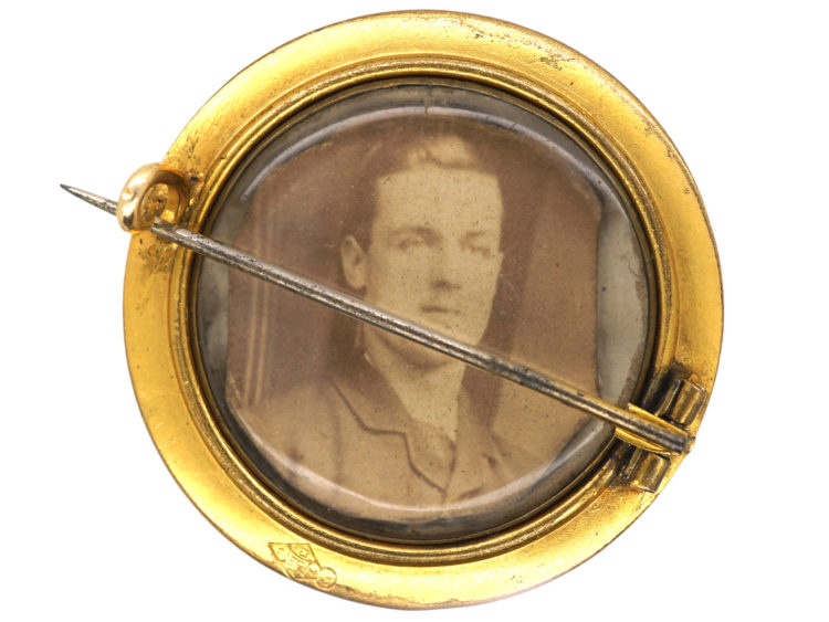 Victorian 15ct Round Brooch