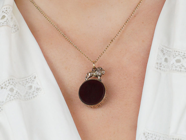 Victorian 9ct Gold Seal with a Lion on Top & Carnelian on One Side & Bloodstone on the Other