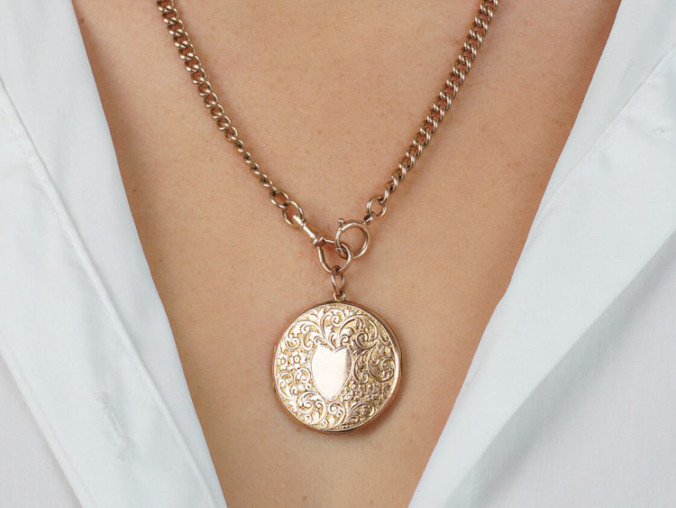 Edwardian 9ct Gold Back & Front Round Locket