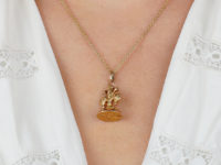 Victorian 18ct Gold Seal with Fleur-de-Lis Motif & Engraved on the Base with the Letter A