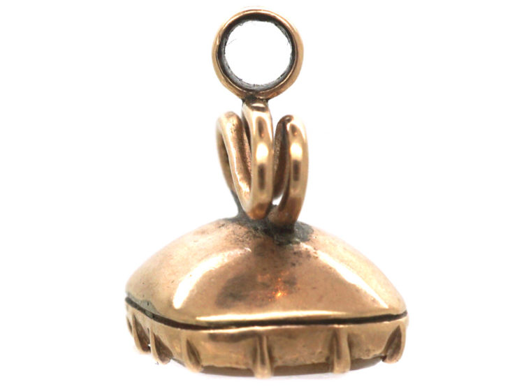 Georgian Small Gold Seal with Carnelian Base