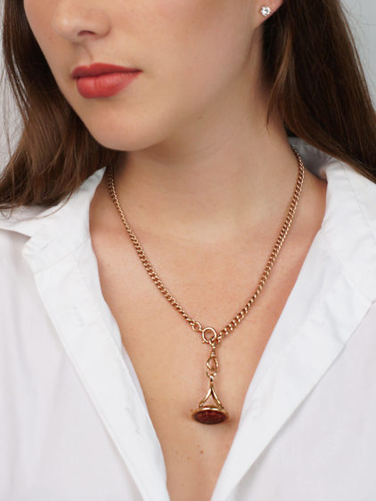 Georgian Gold Cased Seal with Carnelian Base with Intaglio of a Crest with Lion Rampant