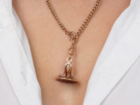 Georgian Gold Cased Seal with Carnelian Base with Intaglio of a Crest with Lion Rampant