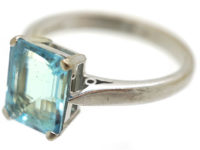 18ct White Gold Rectangular Aquamarine Ring