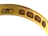 Victorian 18ct Gold Signet Ring set with a Banded Carnelian