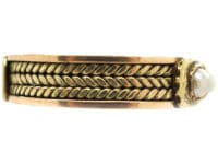 Victorian 9ct Gold Ring set with Three Natural Split Pearls