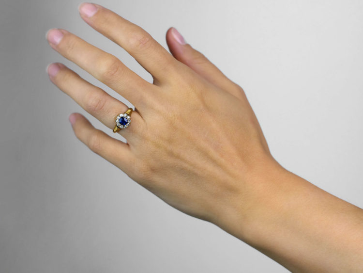 Victorian 18ct Gold Sapphire & Diamond Cluster Ring