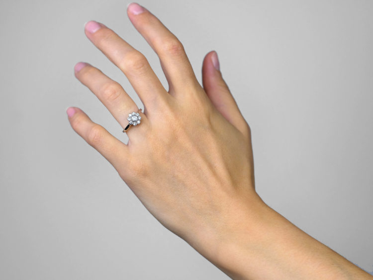 Austrian Early 20th Century 18ct White Gold Diamond Daisy Cluster Ring