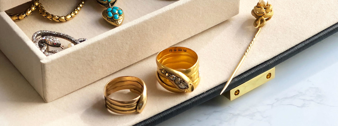 Snakes: A Victorian Symbol of Eternal Love