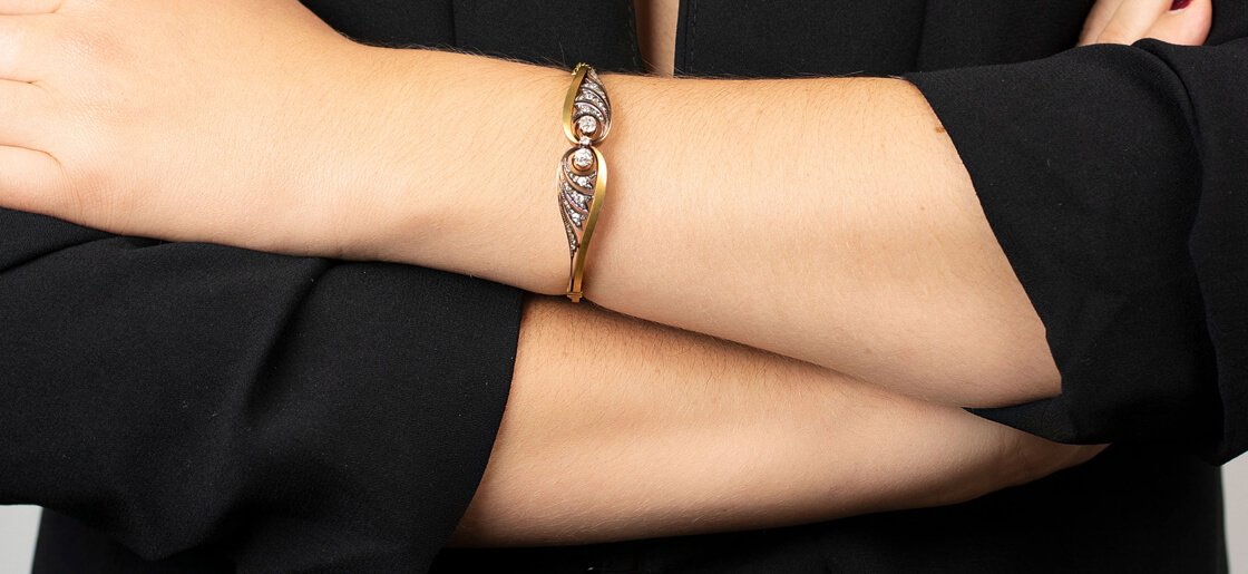 Edwardian 15ct Gold & Diamond Bangle