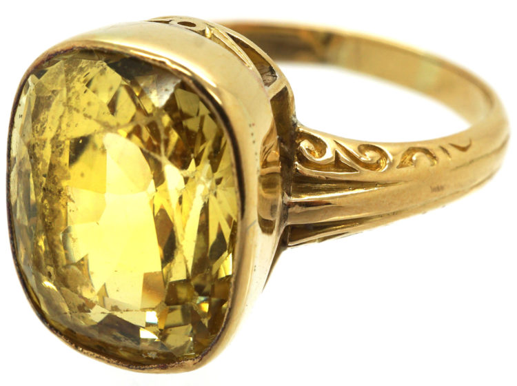 Art Deco 18ct Gold & Large Yellow Sapphire Ring
