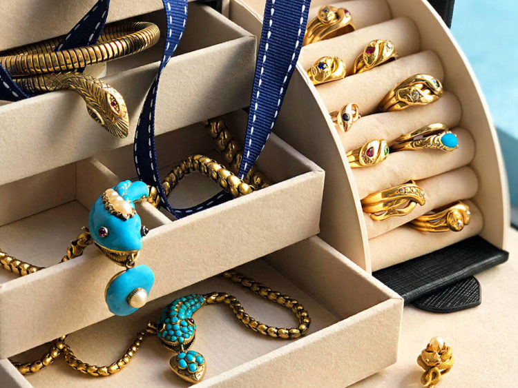 A-Z of Antique Jewellery Symbols