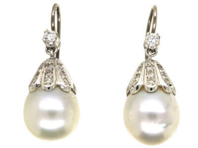 Antique jewellery pearls