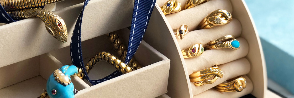 A-Z of Antique Jewellery Symbols