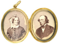 Victorian 15ct Gold Oval Locket