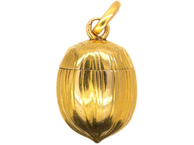 French 18ct Gold Vinaigrette Hazelnut Pendant