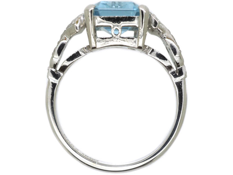18ct White Gold Rectangular Aquamarine & Diamond Ring