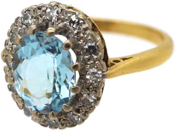 18ct Gold Aquamarine & Diamond Oval Cluster Ring