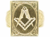 Victorian 18ct Gold Masonic Ring with Opening Compartment