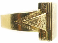 Victorian 18ct Gold Masonic Ring with Opening Compartment
