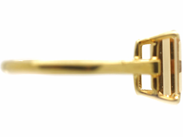 18ct Gold Rectangular Shaped Topaz Ring